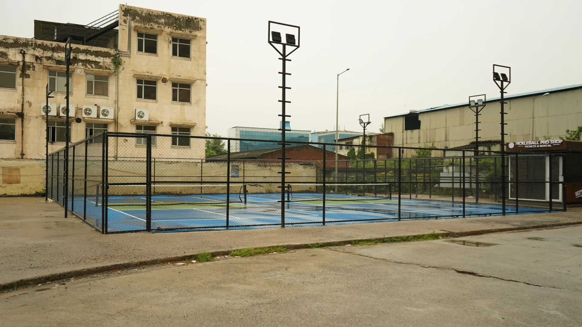Outdoor pickleball court at MSX Mall, Greater Noida